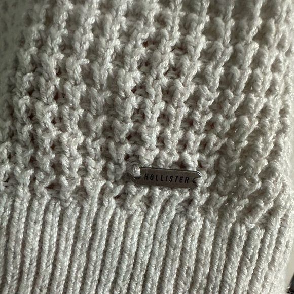 Hollister Sweater - Picture 3 of 6